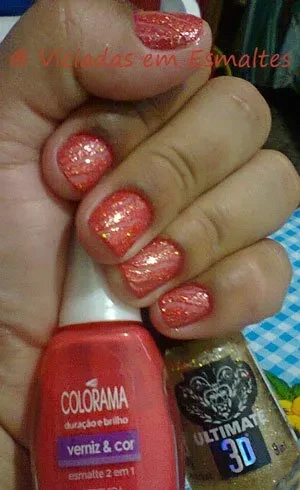 unhas e esmaltes