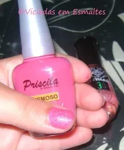 Esmalte Rosa e Unhas