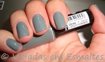 Dree-ua unhas e esmalte