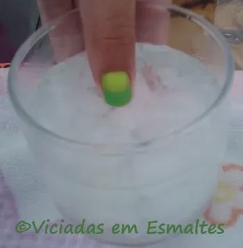 Esmaltes e Unhas