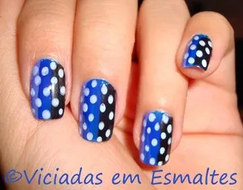 Degradê de Bolinhas Unhas Decoradas