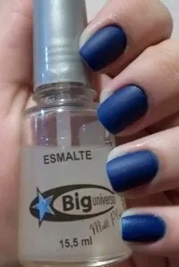 unhas e esmalte