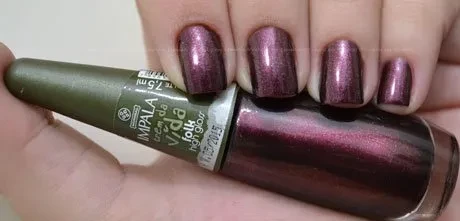Unhas com Esmalte Impala Folk High Gloss