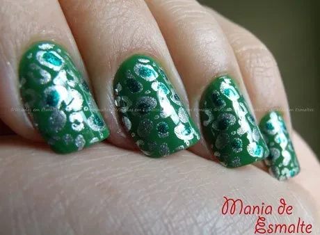 Unhas com Konad