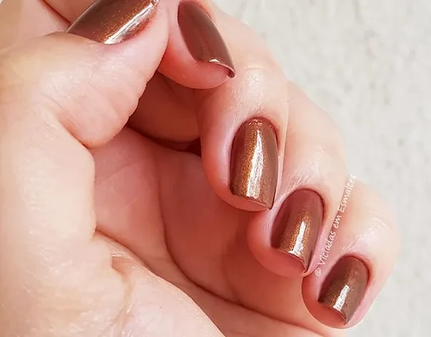 Unhas com Esmalte Ivete Sangalo Tigresa