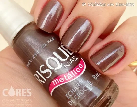 Esmaltes-Risque-Colecao-Brasil-por-Risque-Moda-Echarpe-de-Croche