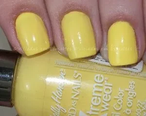 Sally hansen Mellow Yellow