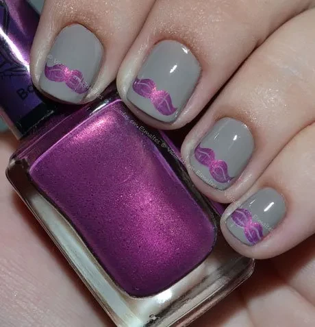 Unhas carimbadas com placa mb1 konad