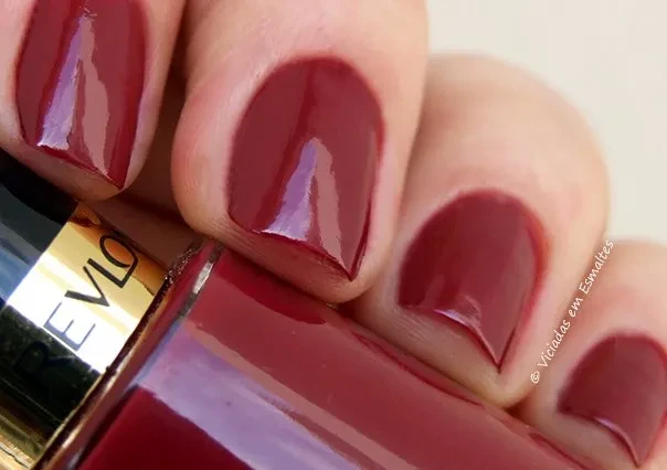 Esmalte Revlon 721 Raven Red