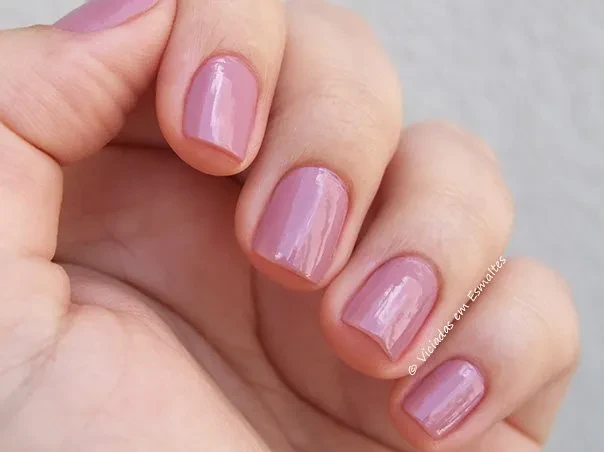 Unhas com Esmalte Impala Hipoalergênico Alice