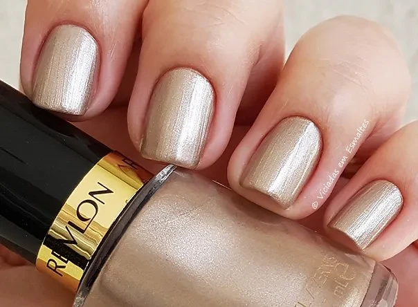 Testando o Esmalte Revlon Creme Brulee