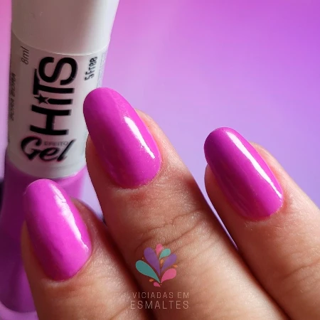 Unhas com Esmalte Hits Bora Bora