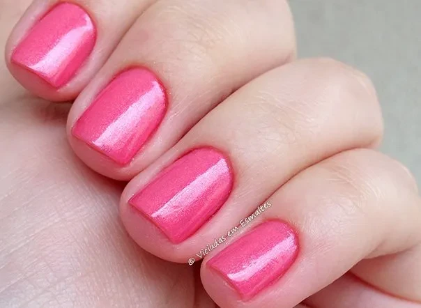 Esmalte Revlon Sublime Strawberry Scented
