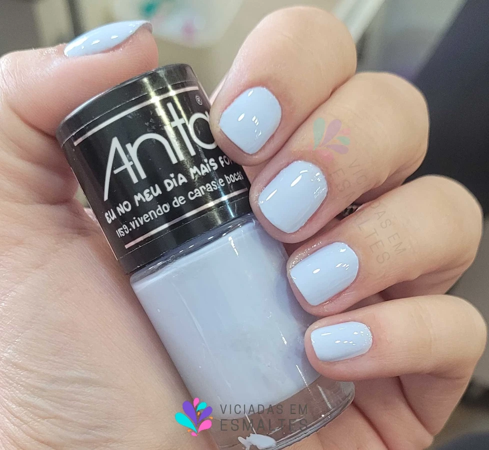 Unhas com Esmalte Anita Eu No Meu Dia Mais Fofo