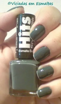 unhas e esmalte