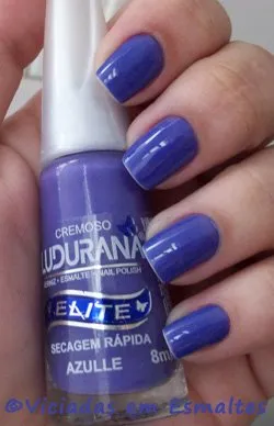 unhas e esmalte