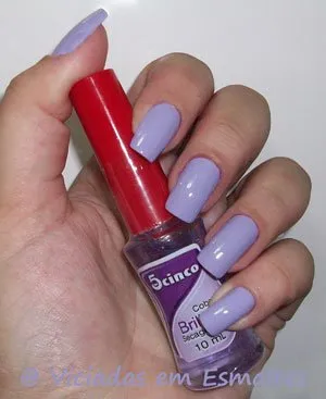 unhas e esmalte