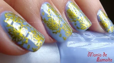 Unhas decoradas com Konad