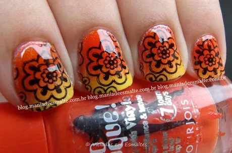 Nail Art com CArimbo