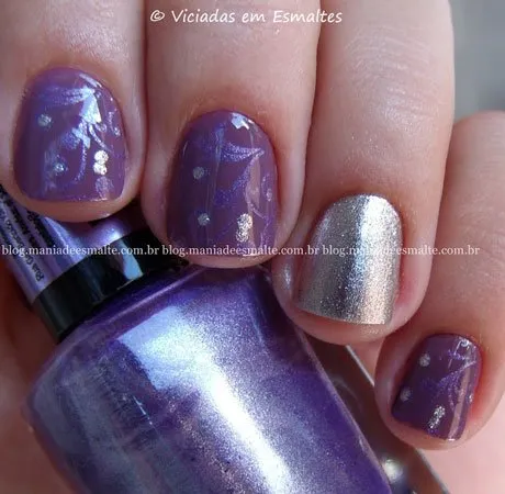 Unhas Decoradas com Carimbo Neon