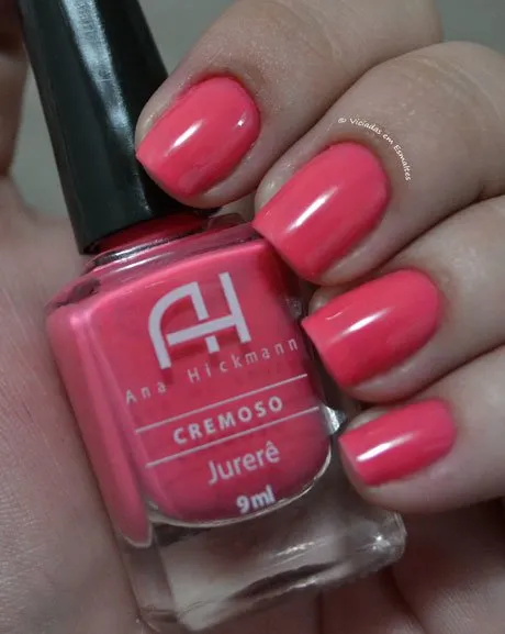Unhas com Esmalte Jurerê Ana Hickmann