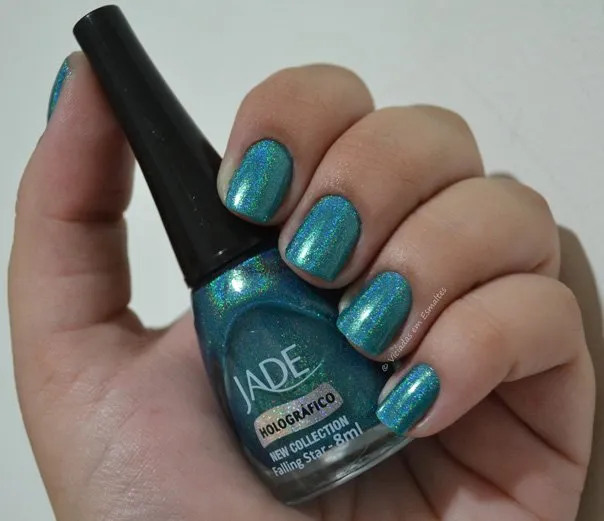 Unhas com Esmalte Holográfico Jade Falling Star