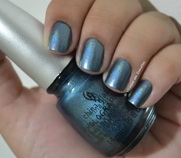 Esmalte holográfico China Glaze Take a Trek azul forte da coleção HoloGlam
