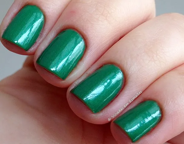 Esmalte Sally Hansen Going Green 430 Hard as Nails