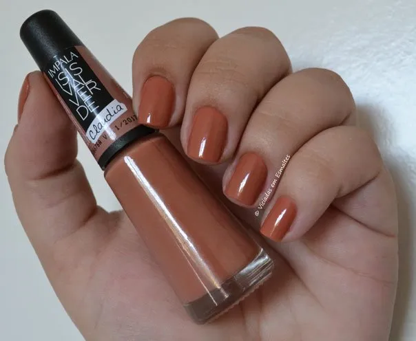 Esmalte isis Valverde Cláudia