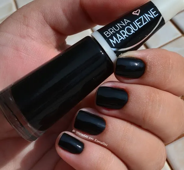 Esmalte Bruna Marquezine Preto