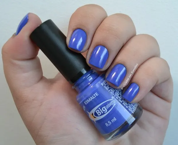 Unhas com Esmalte Big Universo Estrela Azul 