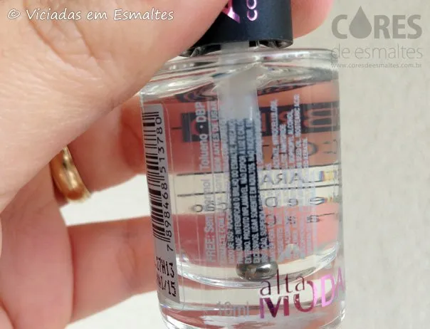 Unhas com Top Coat Alfaparf Cores Claras