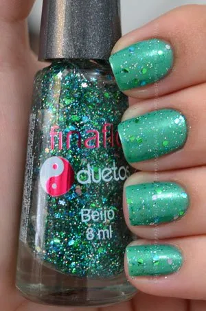 Unhas com Dueto Namoro & Beijo Fina Flor