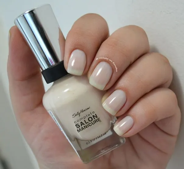 Unhas com Esmalte Sally Hansen Pink Slpi