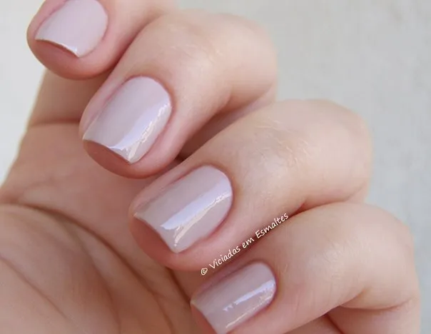 Unhas com Esmalte Beauty Color Princess