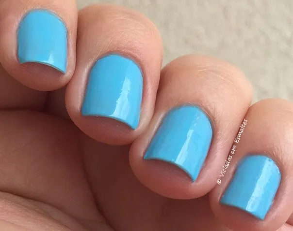 Esmalte Preta Gil Azul Ipanema