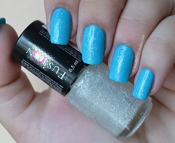 testando Esmalte Azul com Glitter 3D