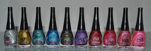 Coleção de estreia dos esmaltes holográficos Jade com 10 cores, lançada em junho de 2012